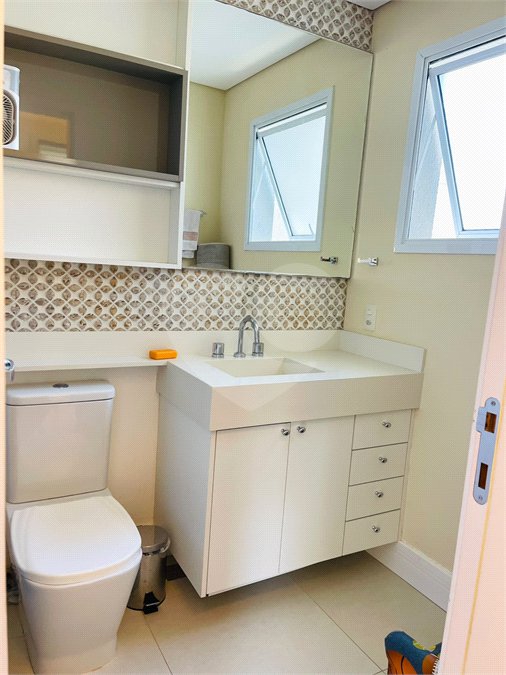 Apartamento à venda com 3 quartos, sendo 1 suíte,  em Vila Suissa, Mogi das Cruzes, SP