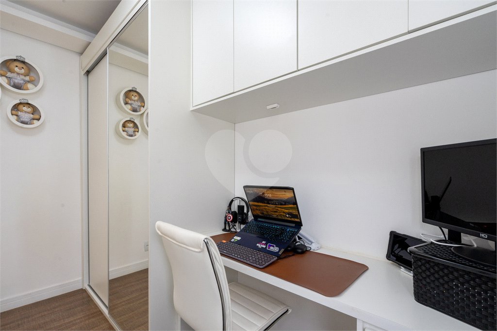 Apartamento à venda com 3 quartos, sendo 1 suíte,  em Jardim Parque Morumbi, São Paulo, SP