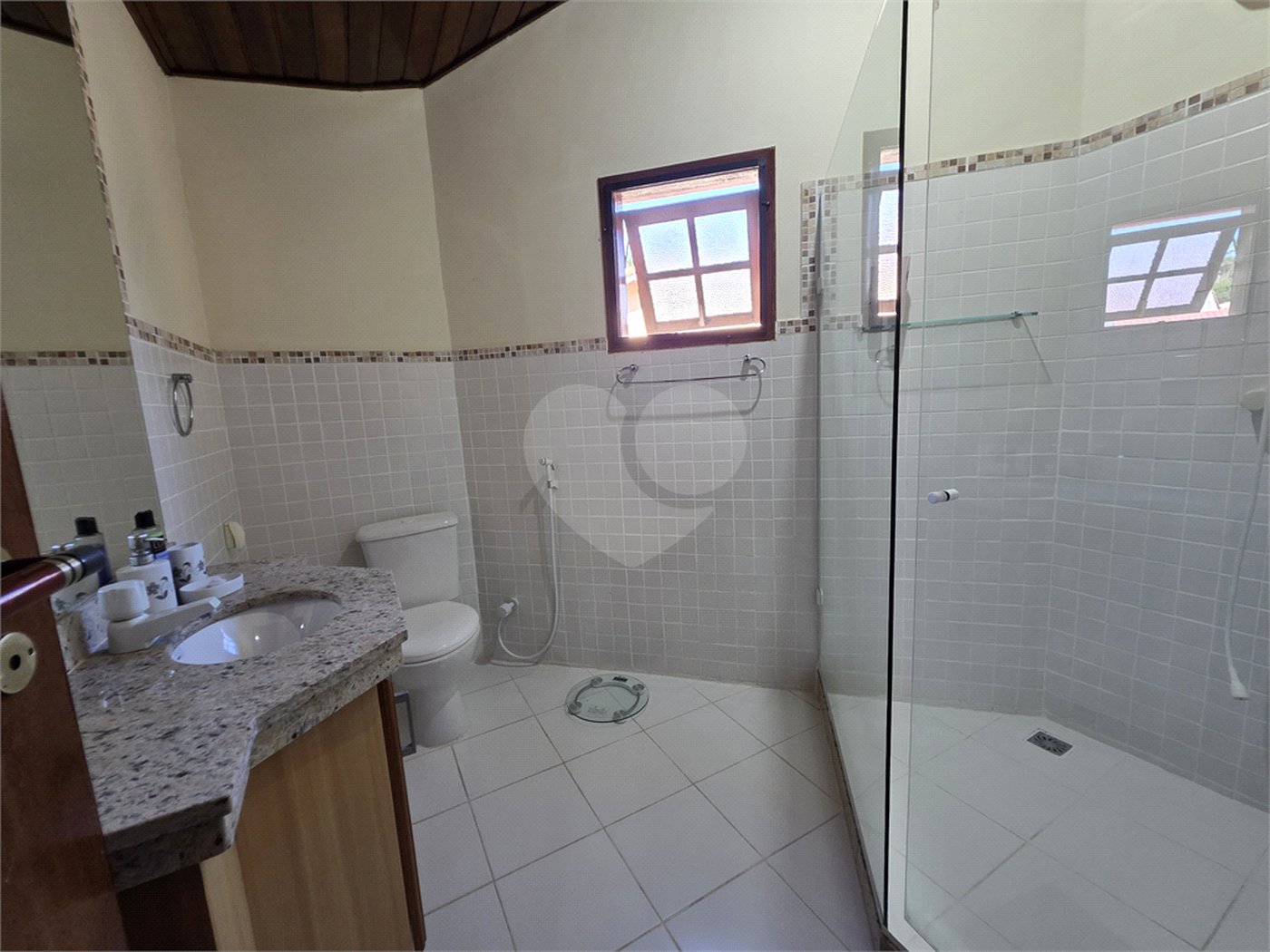 Casa à venda com 4 quartos, sendo 2 suítes, em Geribá, Armação dos Búzios, RJ