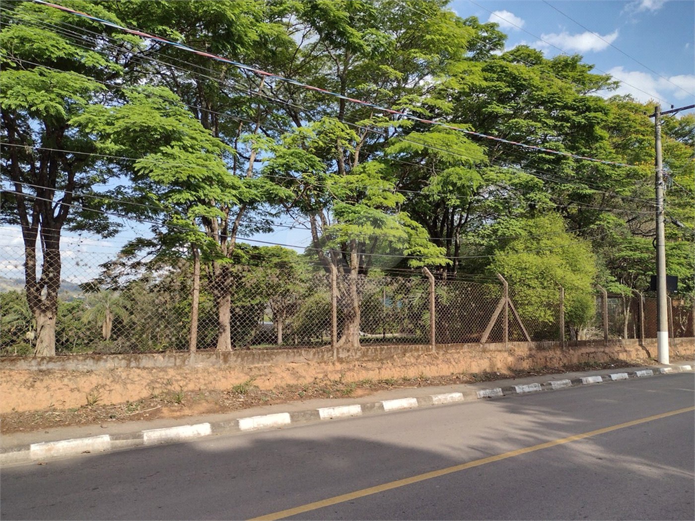Terreno à venda em Pinheirinho, Vinhedo, SP