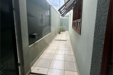 Casa à venda com 2 quartos, sendo 1 suíte, em Vila Visaltino Gomes, Itapetininga, SP