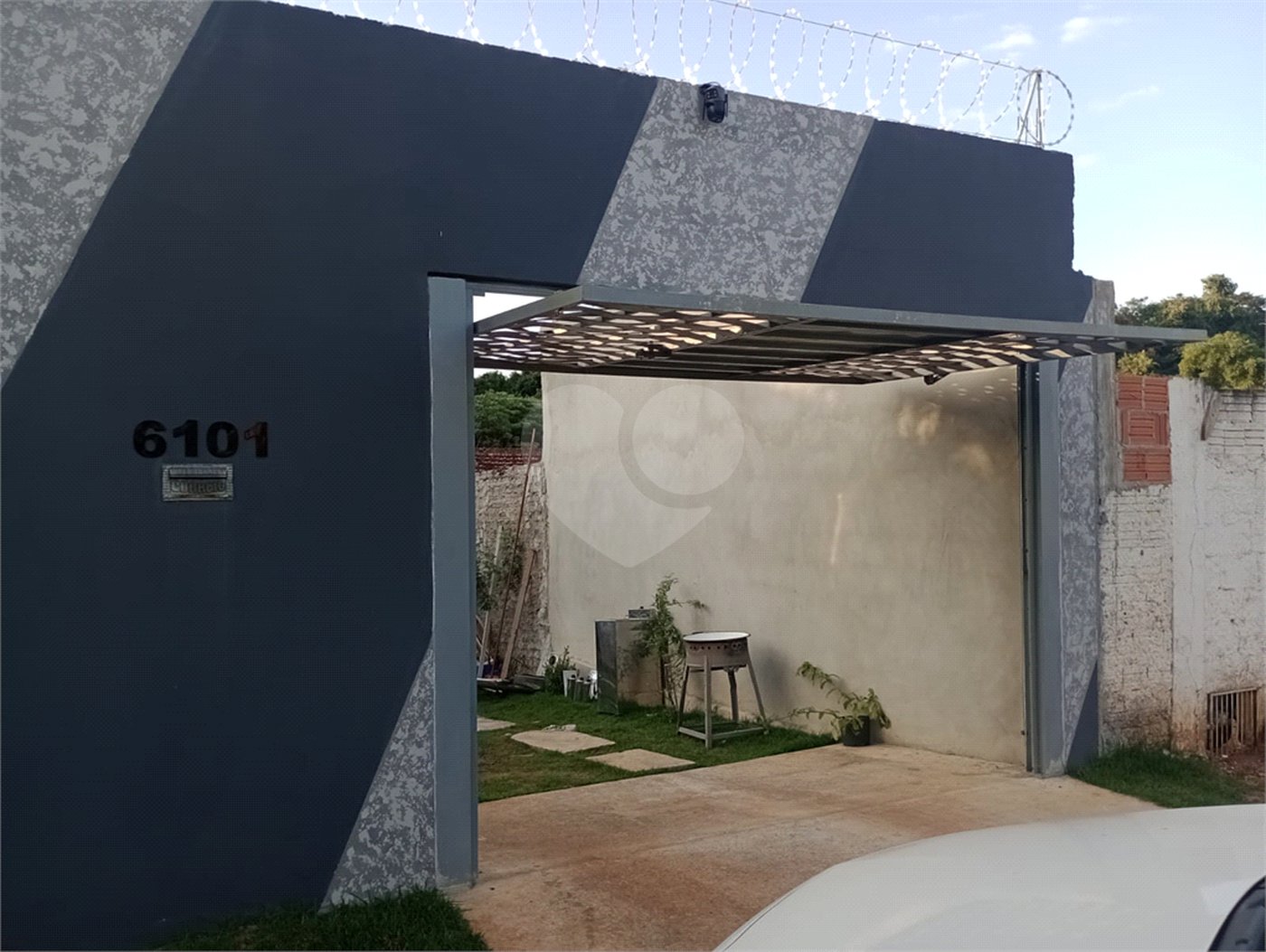 Chácara à venda com 5 quartos, sendo 1 suíte, em Jardim Marabá, Itapetininga, SP