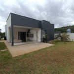 Casa à venda com 3 suítes no condomínio Altos de São Roque, São Roque - SP