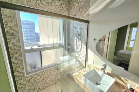 Apartamento com 2 dormitórios à venda, 74 m² por R$ 1.010.000,00 - Embaré - Santos/SP