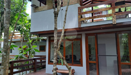 Casa à venda com 6 quartos, sendo 4 suítes,  no condomínio Alpes da Cantareira, Mairiporã - SP