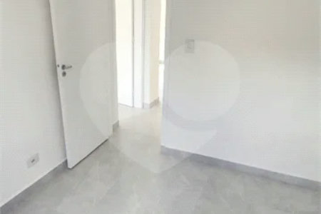 Apartamento com 42m², 2 quartos, 1 garagem, à venda em Itaquera