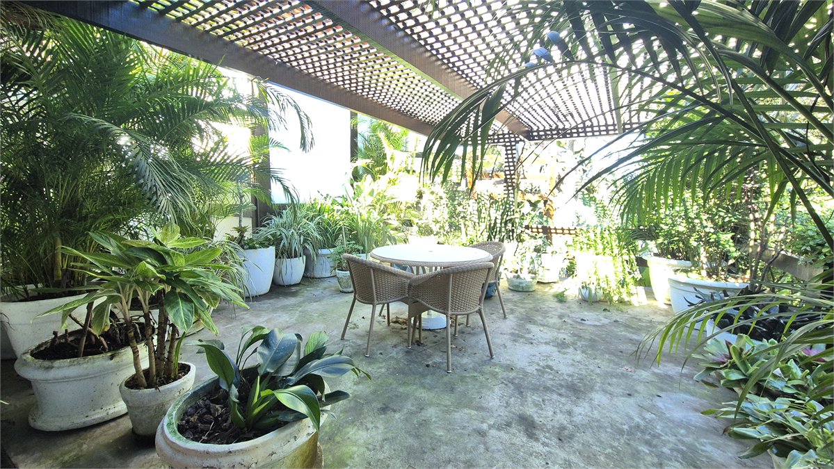 Casa em condomínio à venda com 4 quartos, sendo 3 suítes,  em Geribá, Armação dos Búzios, RJ