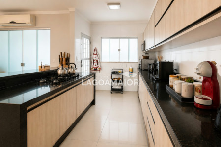 Casa à venda com 3 quartos, sendo 1 suíte,  em Jardim das Paineiras, Três Lagoas, MS