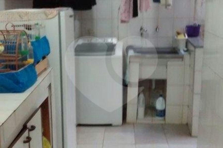 Casa à venda com 3 quartos, sendo 1 suíte, no condomínio Travessa Soldado Oscar Ribeiro Sampaio,8, São Paulo - SP