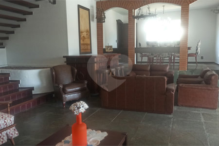 Casa à venda com 4 quartos, sendo 3 suítes, em Jardim Itaperi, Atibaia, SP