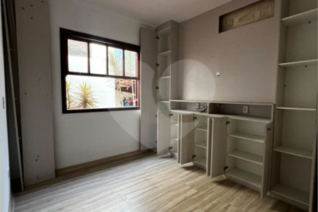 Casa à venda com 3 quartos, sendo 1 suíte, em Parque Santana, Mogi das Cruzes, SP