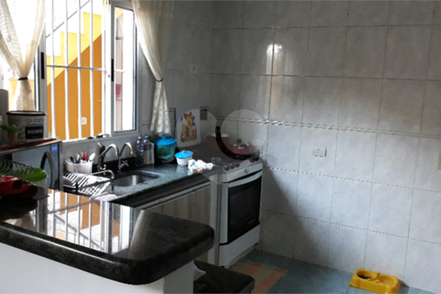 Sobrado à venda com 3 quartos, sendo 1 suíte, em Jardim Peri, São Paulo, SP