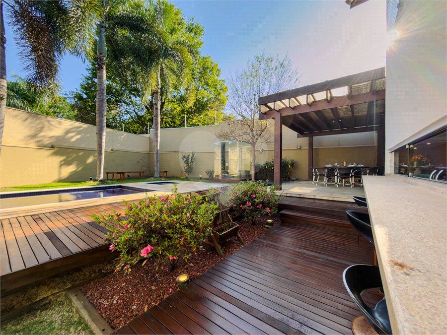 Casa à venda com 4 suítes no condomínio Villa Borghese, Indaiatuba - SP