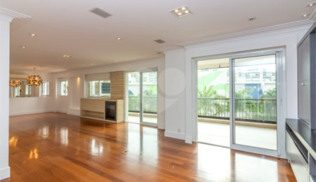 Apartamento à venda com 3 suítes em Alto da Boa Vista, São Paulo, SP