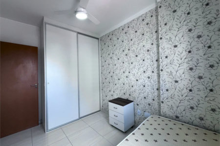 Apartamento à venda com 2 quartos, sendo 1 suíte, em Guilhermina, Praia Grande, SP