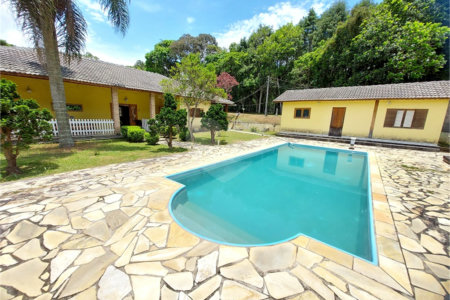 Casa à venda com 4 quartos, sendo 1 suíte, no Centro, Ibiúna, SP