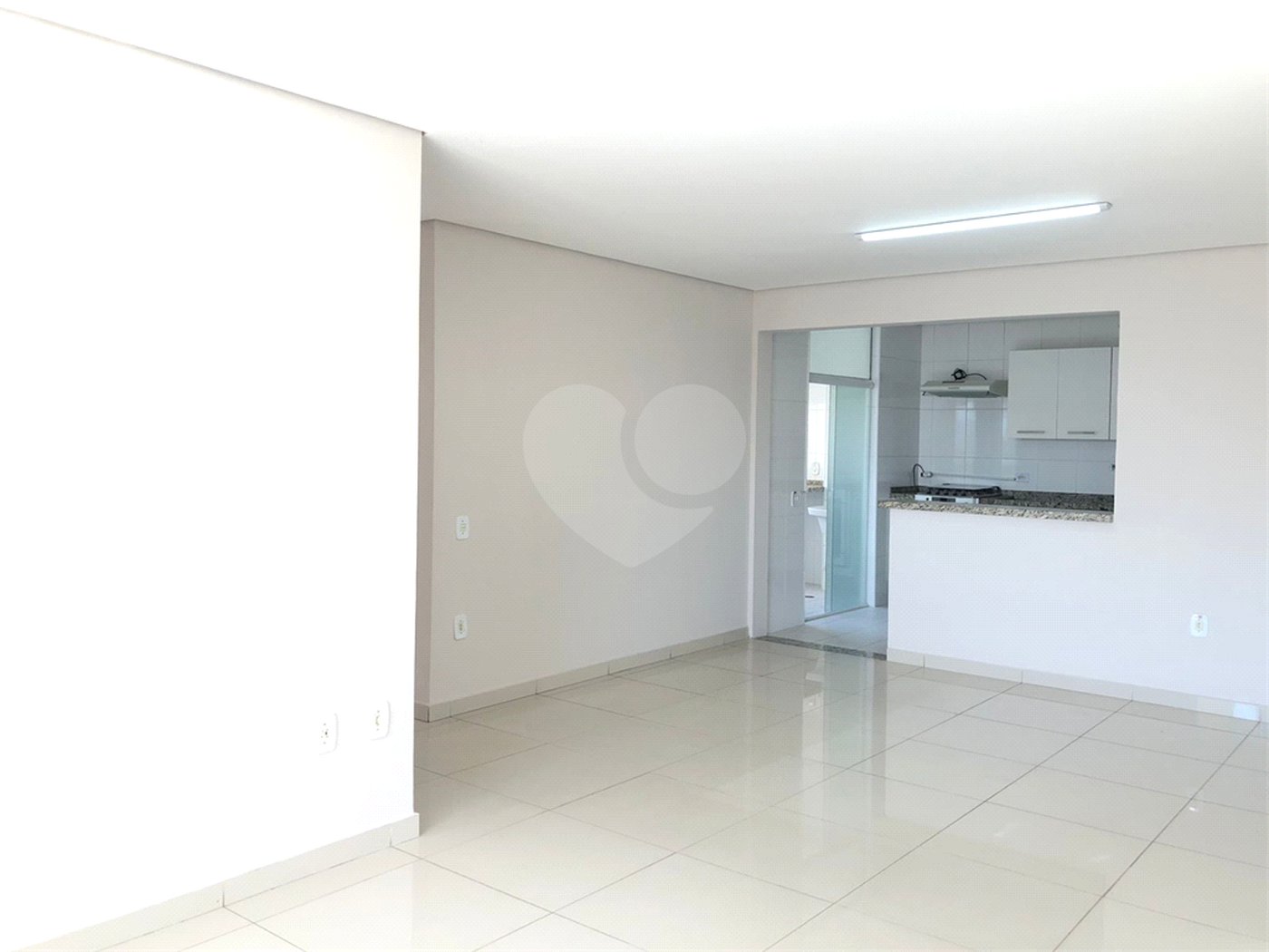 Apartamento à venda com 4 quartos, sendo 2 suítes,  em Jardim Armênia, Mogi das Cruzes, SP