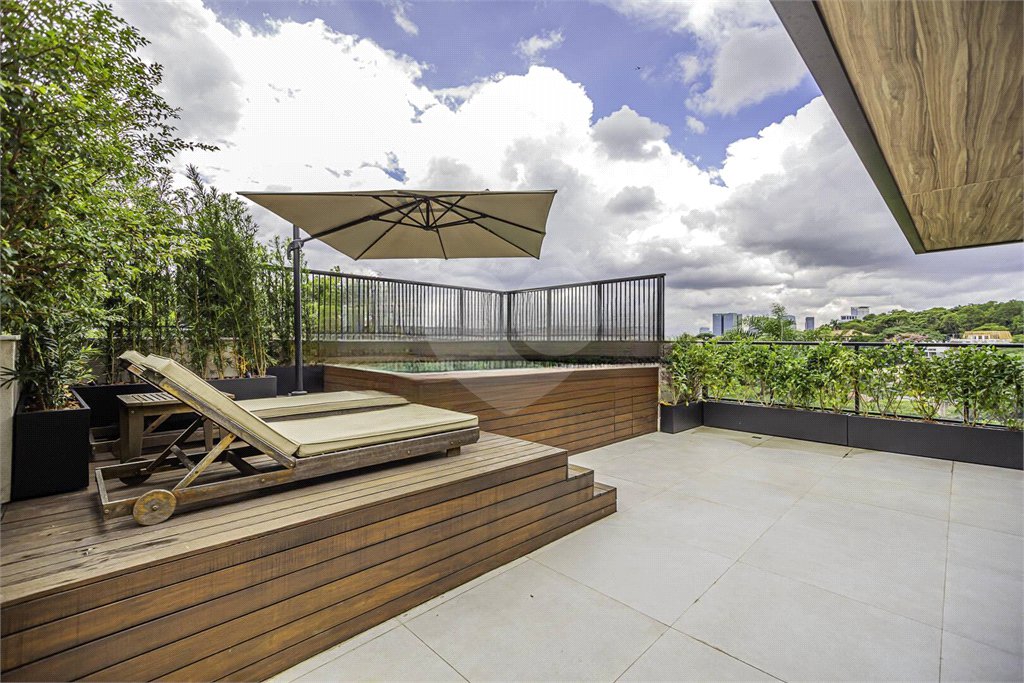 Apartamento à venda com 3 suítes em Cidade Jardim, São Paulo, SP