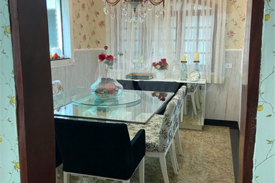 Sobrado à venda com 4 quartos, sendo 1 suíte, em Tremembé, São Paulo, SP
