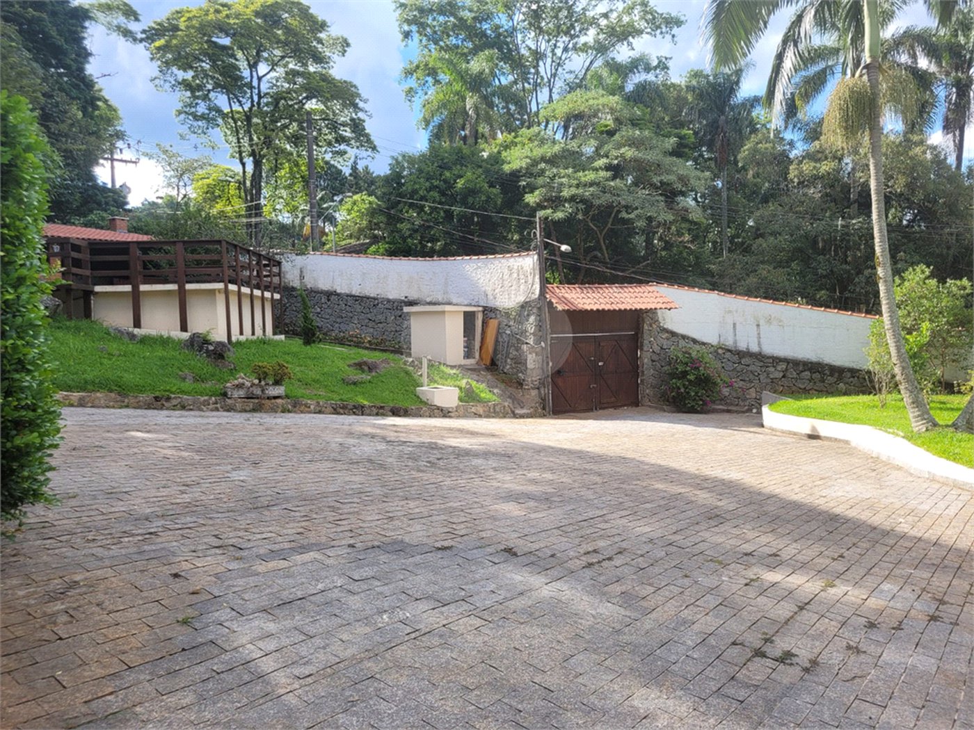 Sítio à venda com 6 quartos, sendo 3 suítes, em Serra da Cantareira, Mairiporã, SP