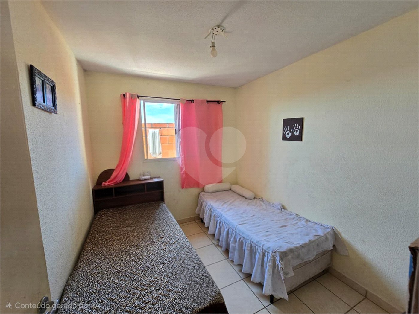 Casa à venda com 2 quartos no condomínio Esmeralda, Itapetininga - SP