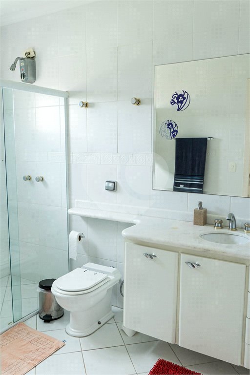 Casa à venda com 5 quartos, sendo 4 suítes, no condomínio Flamboyant, Atibaia - SP
