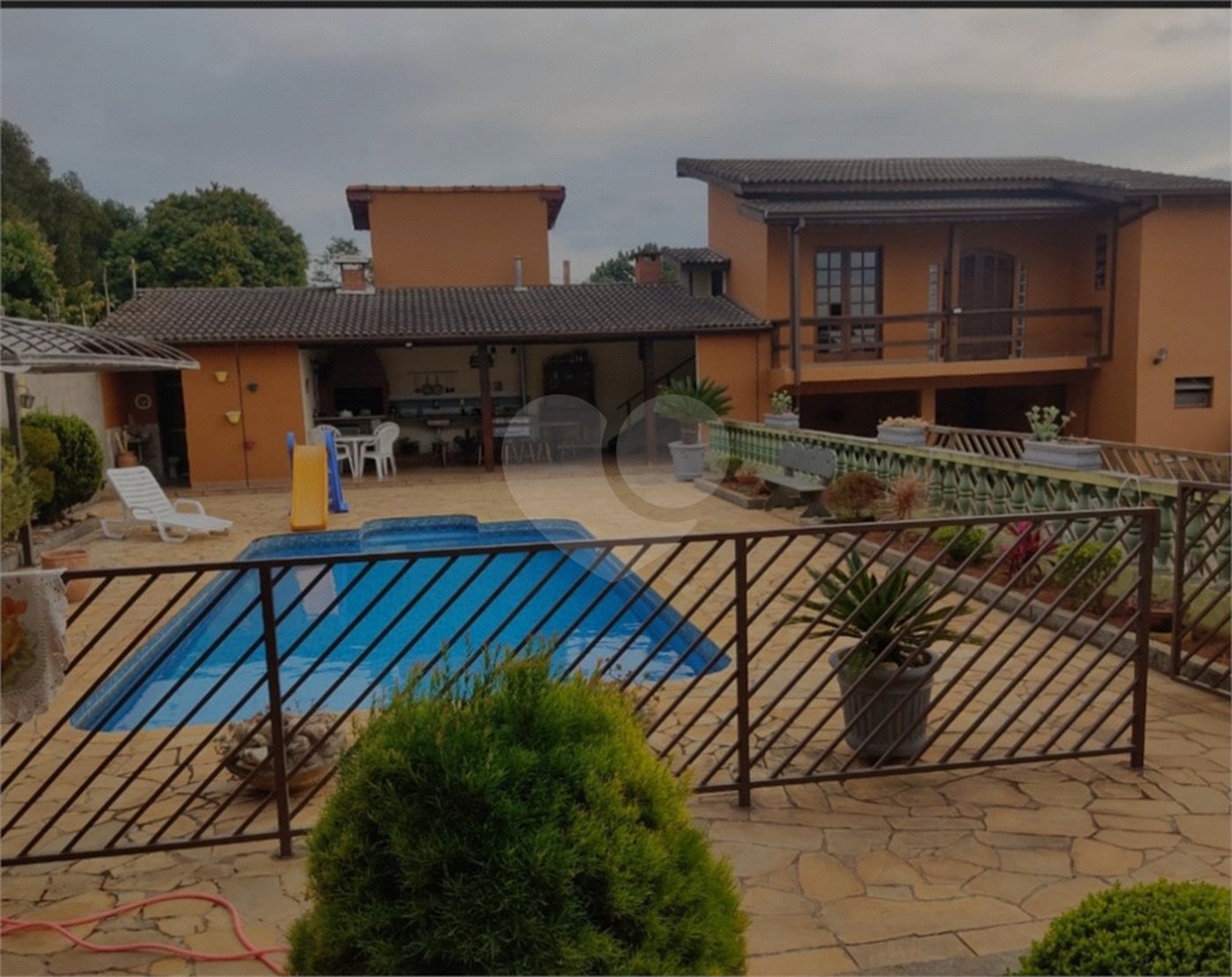 Sobrado à venda com 3 quartos, sendo 1 suíte, em Esplanada do Carmo, Jarinu, SP