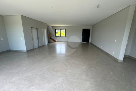 Casa à venda com 4 suítes no condomínio Villas do Golf, Itu - SP