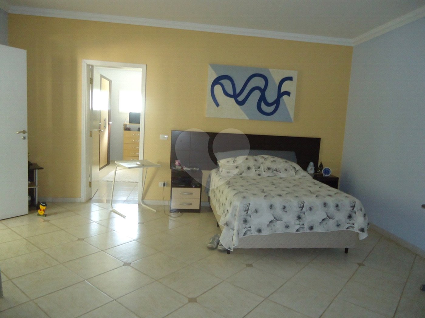 Casa à venda com 6 quartos, sendo 4 suítes,  no condomínio Monte Belo, Salto - SP