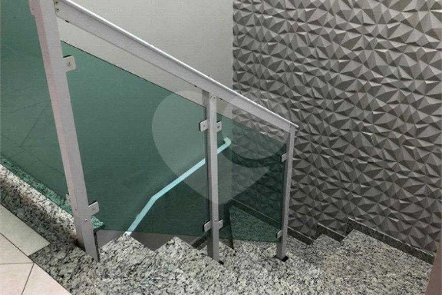 Sobrado à venda com 3 quartos, sendo 1 suíte, em Vila Tibiriçá, Santo André, SP
