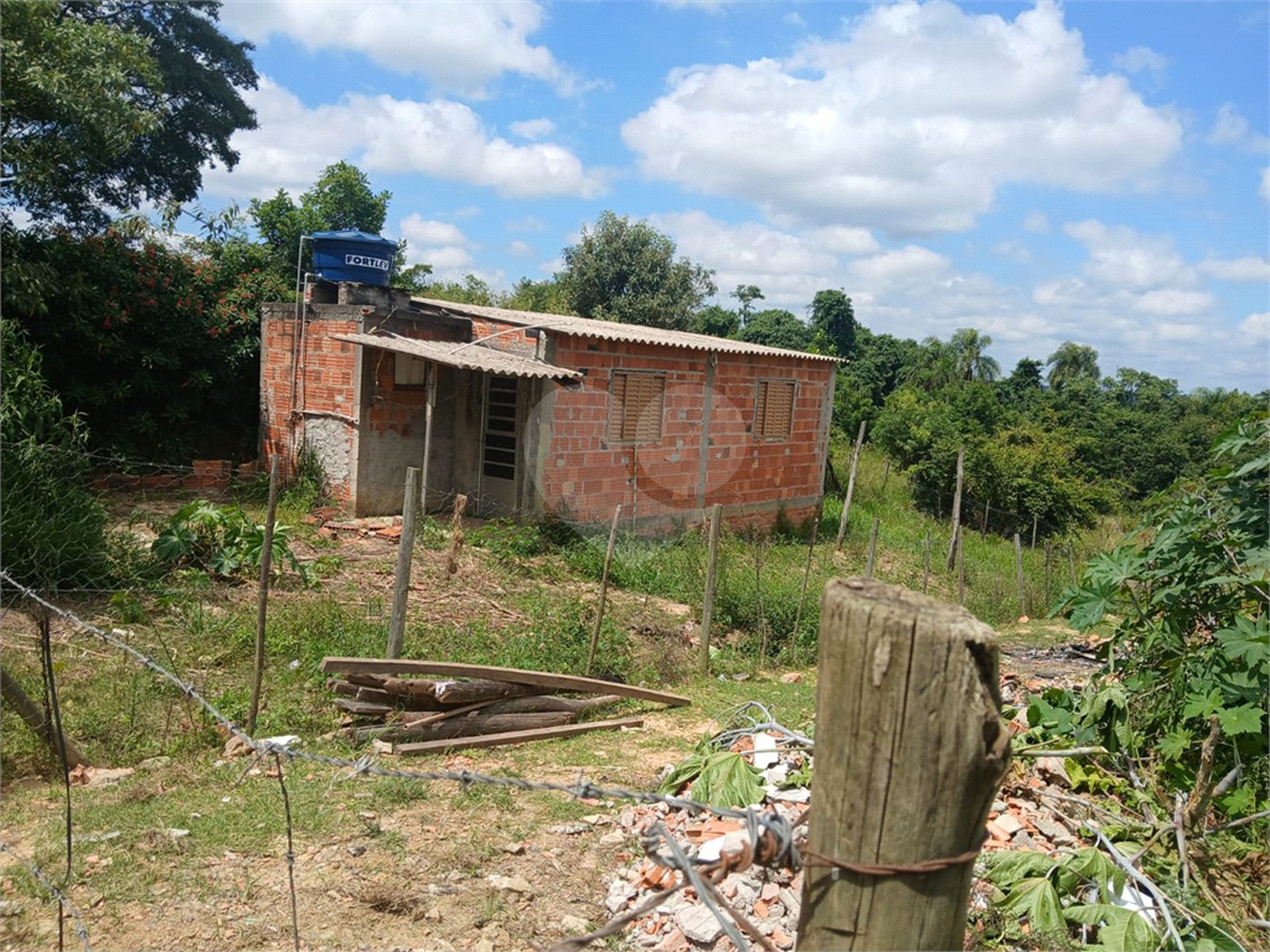 Terreno à venda com 1 quarto em Bairro Biscoito Duro, Itapetininga, SP
