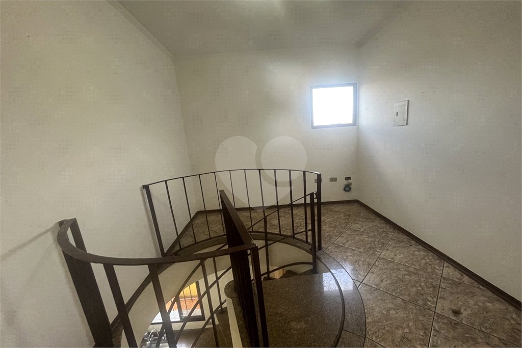Sobrado à venda com 5 quartos, sendo 2 suítes,  em Jaçanã, São Paulo, SP