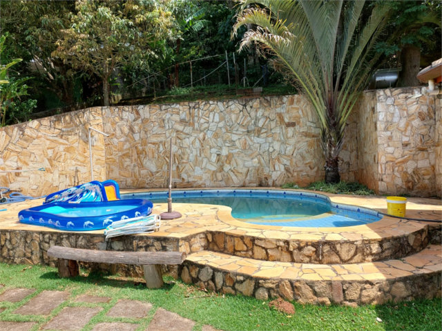 Casa à venda com 3 suítes em Roseira, Mairiporã, SP