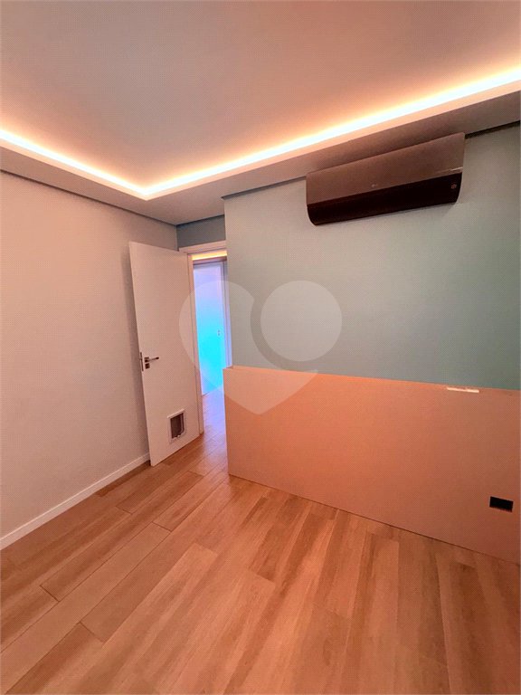 Apartamento à venda com 3 quartos, sendo 1 suíte,  em Jardim Oswaldo Cruz, São José dos Campos, SP
