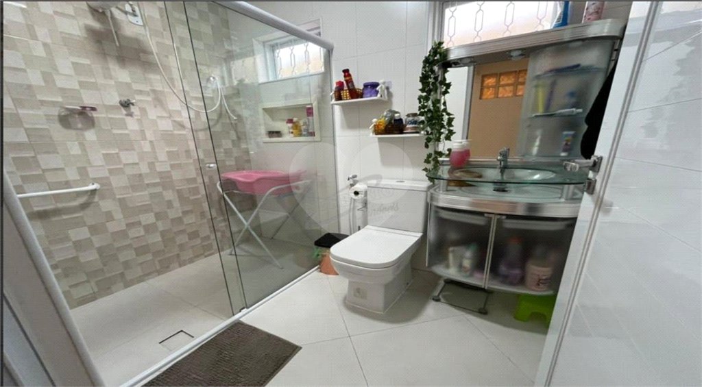 Sobrado à venda com 5 quartos, sendo 2 suítes, em Cidade Satélite Santa Bárbara, São Paulo, SP