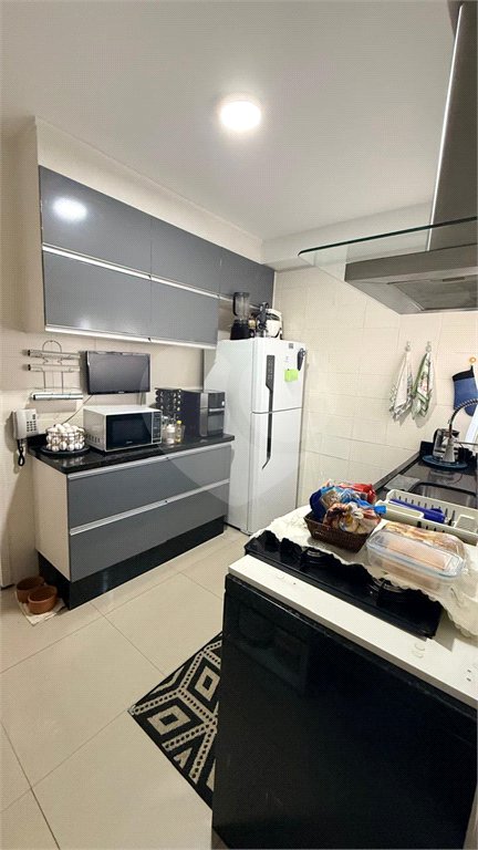 Apartamento à venda com 3 quartos, sendo 1 suíte, em Jardim Tupanci, Barueri, SP