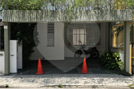 Casa de Vila à venda com 3 quartos, sendo 1 suíte, em Itaim Bibi, São Paulo, SP