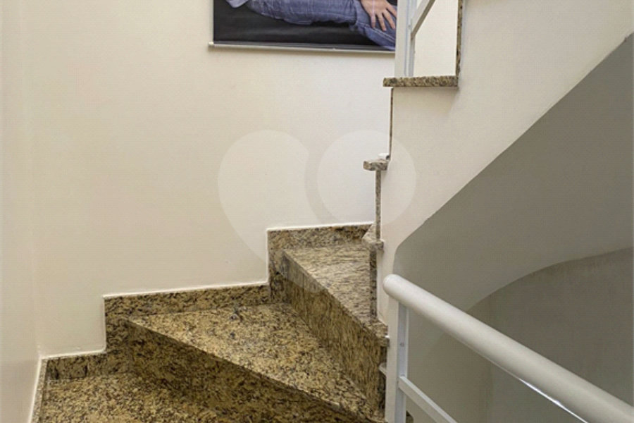 Casa à venda com 2 suítes no condomínio Real Iraci, São Paulo - SP