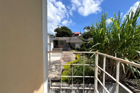 Casa à venda com 5 quartos, sendo 2 suítes,  em Jardim Maristela, Atibaia, SP