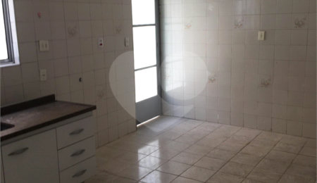 Sobrado à venda com 4 quartos, sendo 1 suíte,  em Tremembé, São Paulo, SP