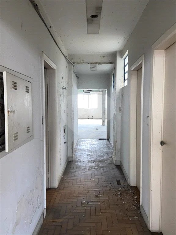 Sobrado à venda ou para alugar com 3 quartos em Vila Carrão, São Paulo, SP