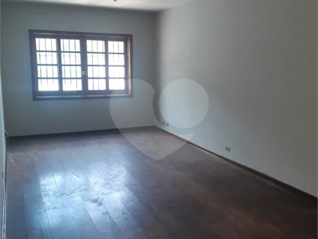 Sobrado à venda com 3 quartos, sendo 1 suíte,  em Butantã, São Paulo, SP