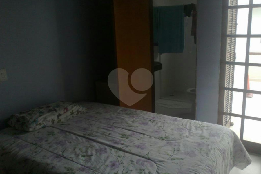 Sobrado à venda com 5 suítes em Enseada, Bertioga, SP