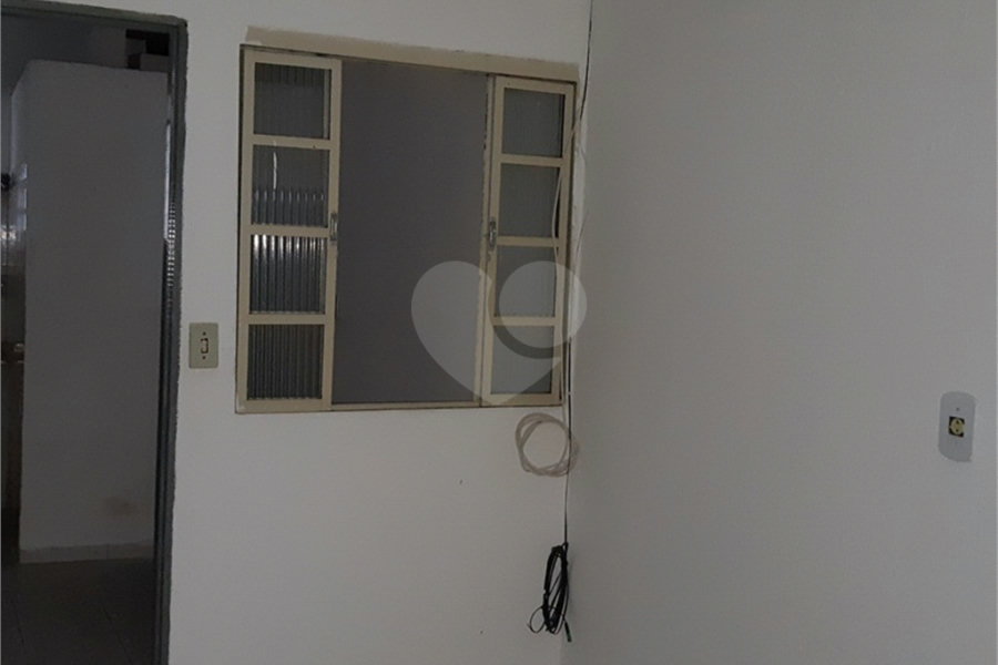 Sobrado à venda com 20 quartos em Jardim Peri, São Paulo, SP