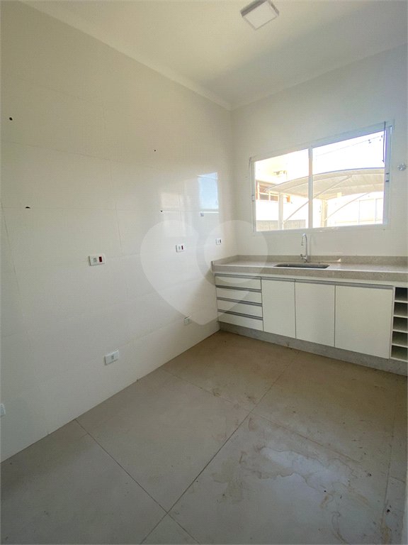 Casa à venda com 3 quartos, sendo 1 suíte, em Ipê, Três Lagoas, MS