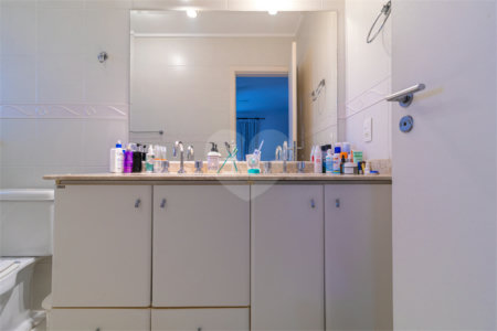 Casa à venda com 4 suítes no condomínio Vila das Acacias, São Paulo - SP