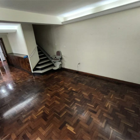 Sobrado à venda com 5 quartos, sendo 1 suíte, em Jardim Trussardi, São Paulo, SP
