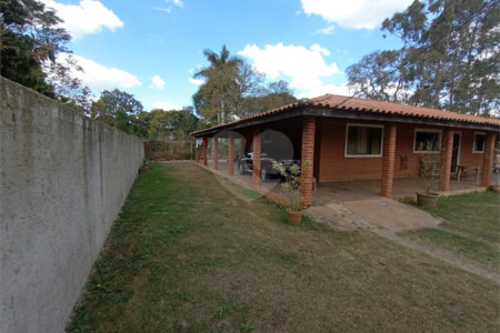 Casa à venda com 3 quartos, sendo 1 suíte,  em Estância Conceição, Itapetininga, SP