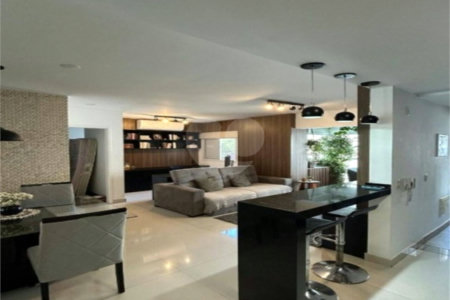 Apartamento à venda com 2 quartos, sendo 1 suíte, em Vila Andrade, São Paulo, SP