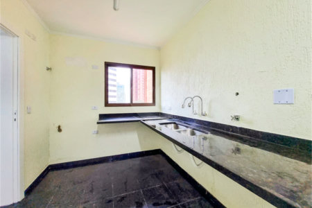 Apartamento à venda com 4 suítes em Vila Suzana, São Paulo, SP